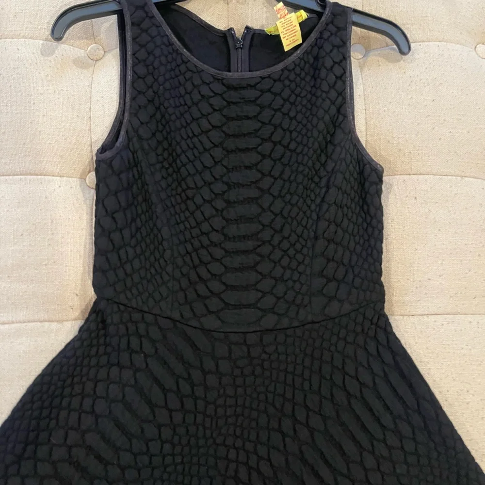 Catherine Malandrino black textured sleeveless A-line dress - Picture 4 of 11